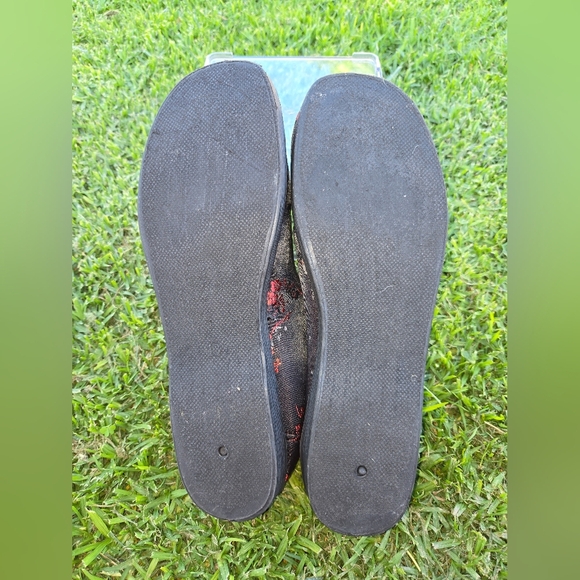 Chinesse Floral Black and Red Women's Shoes Size 10 - Picture 3 of 5